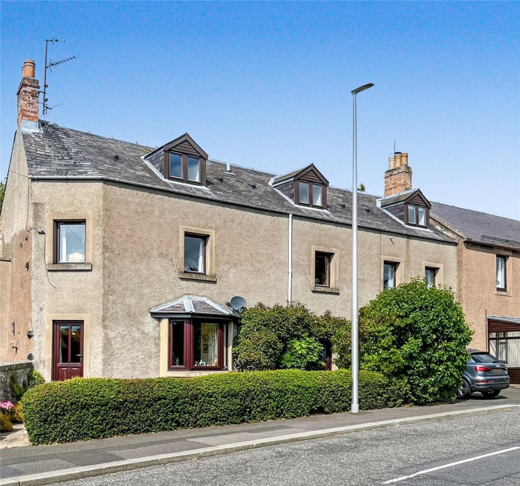 5 bedroom terraced house