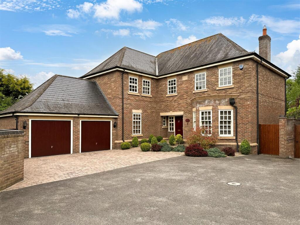 Main image of property: Old Orchard, Farndon Road, Newark