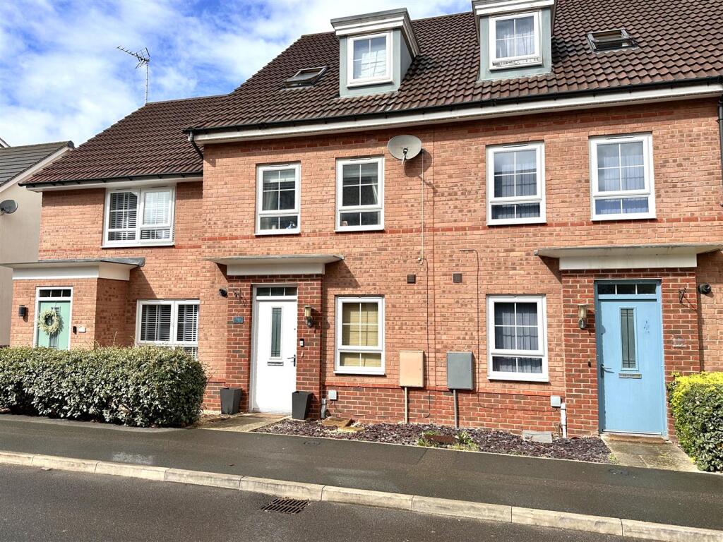 Main image of property: Goldstraw Lane, Fernwood, Newark