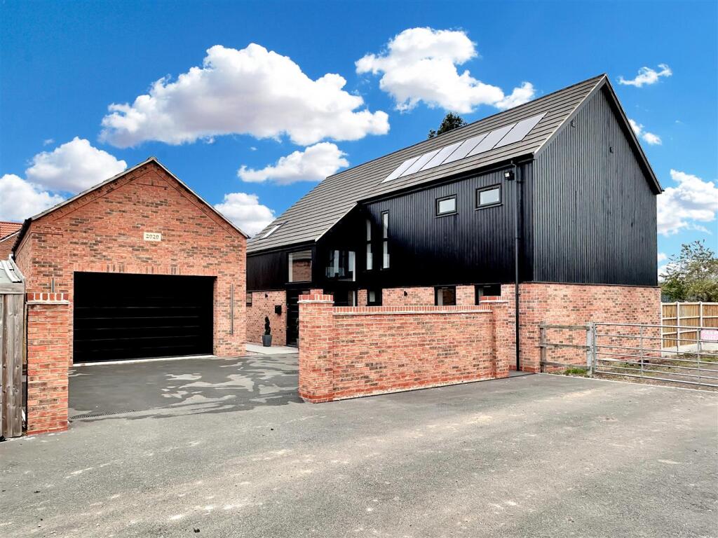 Main image of property: The Granary Barn, High Street, Collingham, Newark