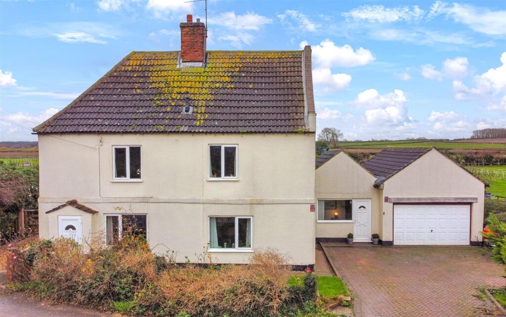 Main image of property: Perrimay Cottage, Fosse Road, Brough, Newark