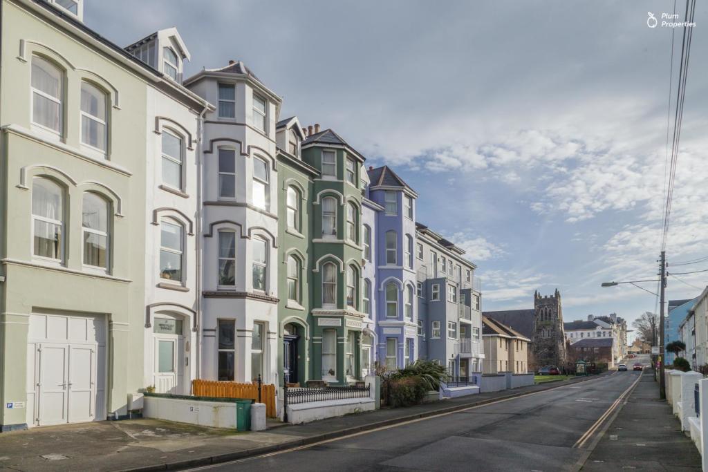 6 bedroom town house for sale in Waverley Terrace, Ramsey, Isle Of Man, IM8