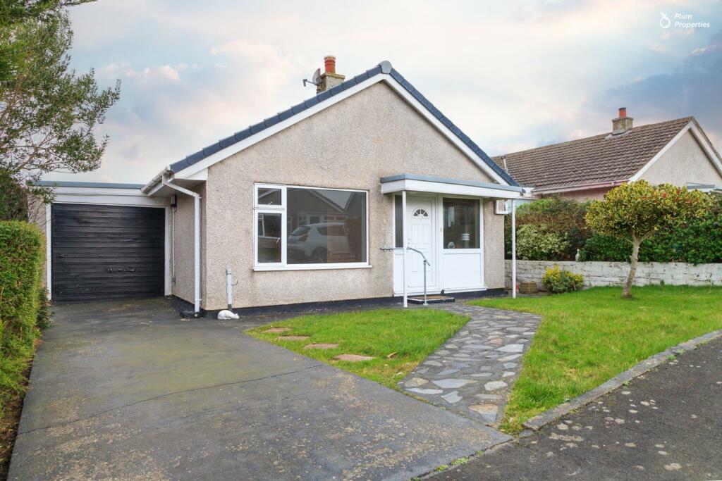2 bedroom detached bungalow for sale in Friary Park Road, Ballabeg