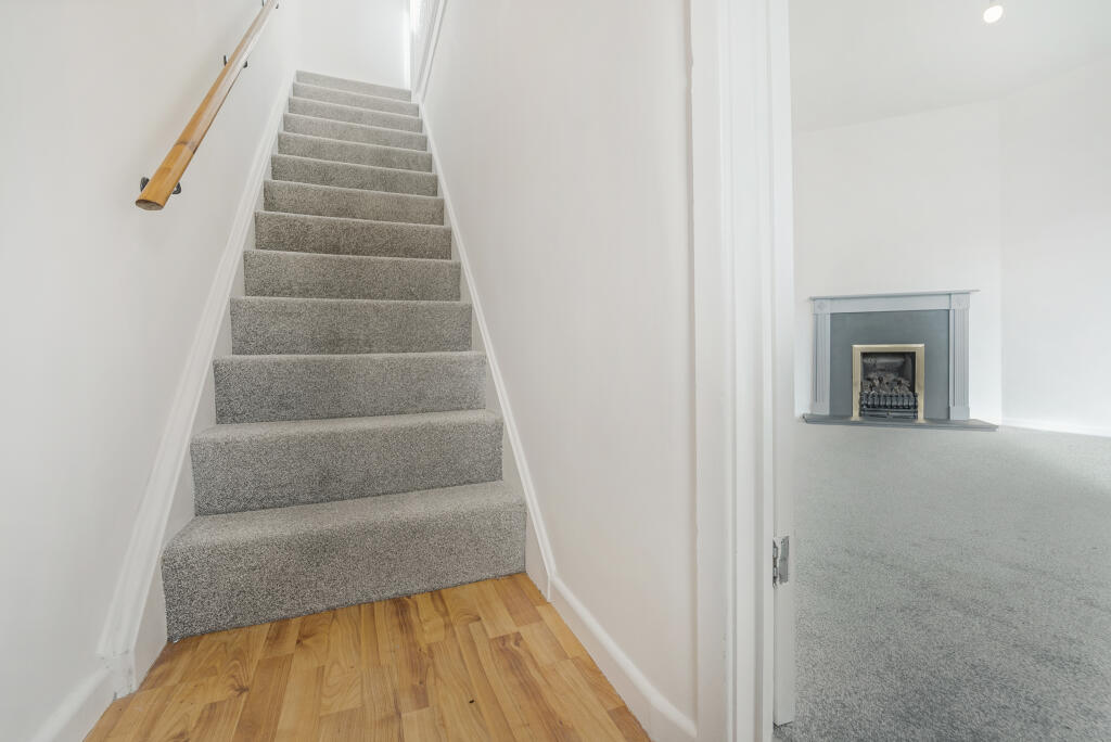 Additional property image - Saville Crescent, BS22