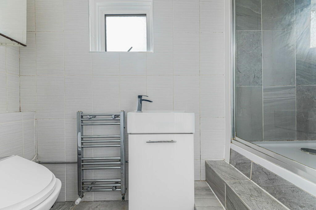 Additional property image - College Road, Bromley, BR1 3PF