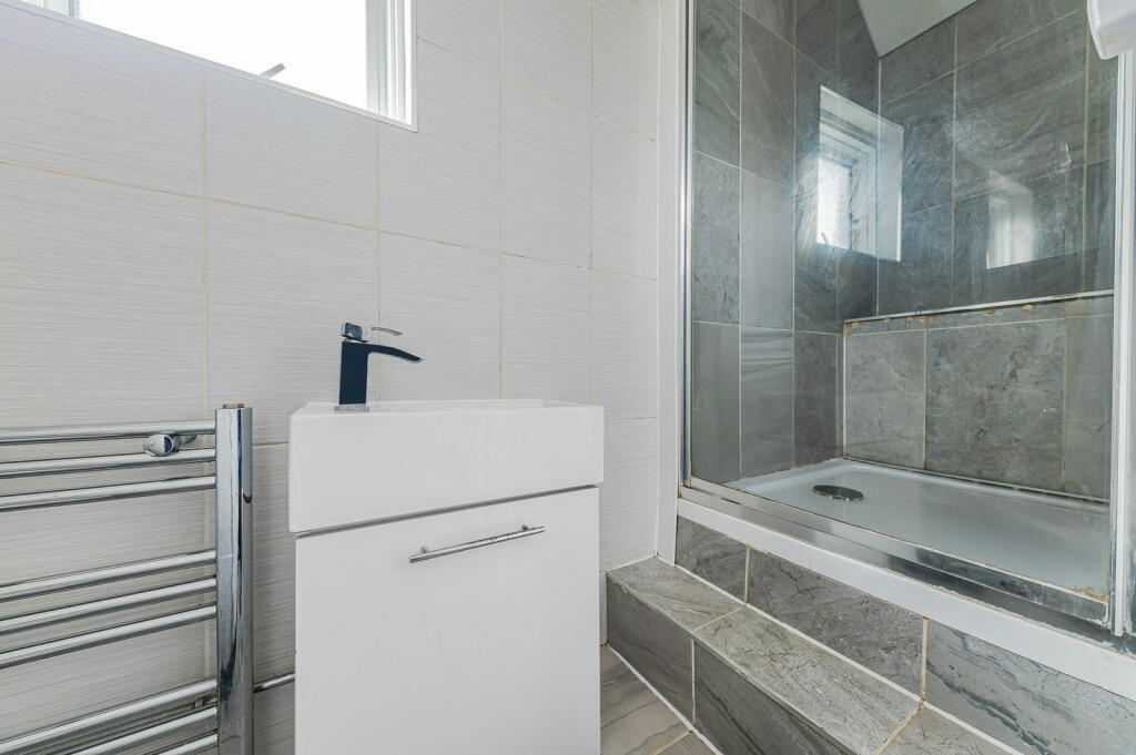 Additional property image - College Road, Bromley, BR1 3PF