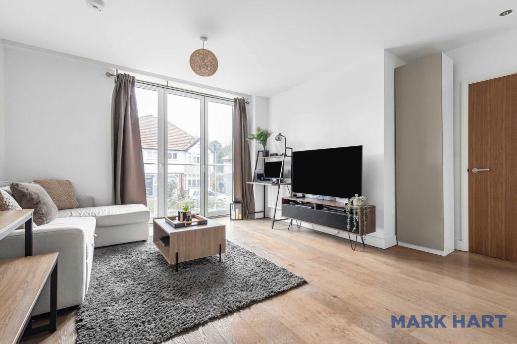 Additional property image - Knoll Rise, Orpington, BR6 0FD