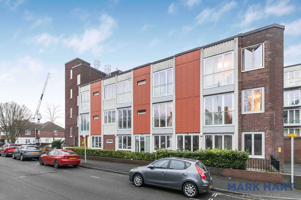 Additional property image - Knoll Rise, Orpington, BR6 0FD