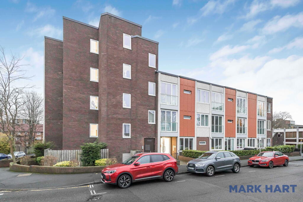 Additional property image - Knoll Rise, Orpington, BR6 0FD