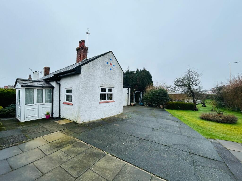 3 bedroom cottage for sale in Marshside Road, Southport, PR9