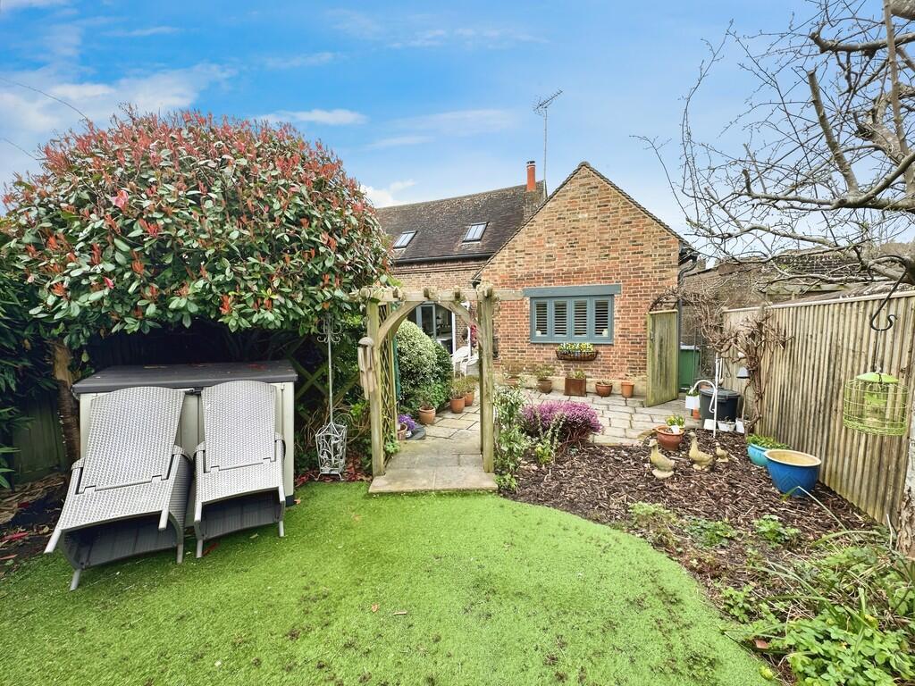 Main image of property: The Green, Newick