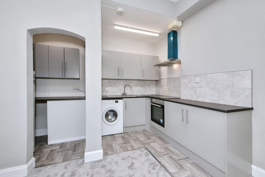 Main image of property: 10/2 Caledonian Crescent, Edinburgh, EH11