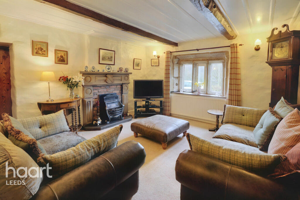 6 bedroom detached house for sale in 24 Bankhouse Lane, Halifax, HX3