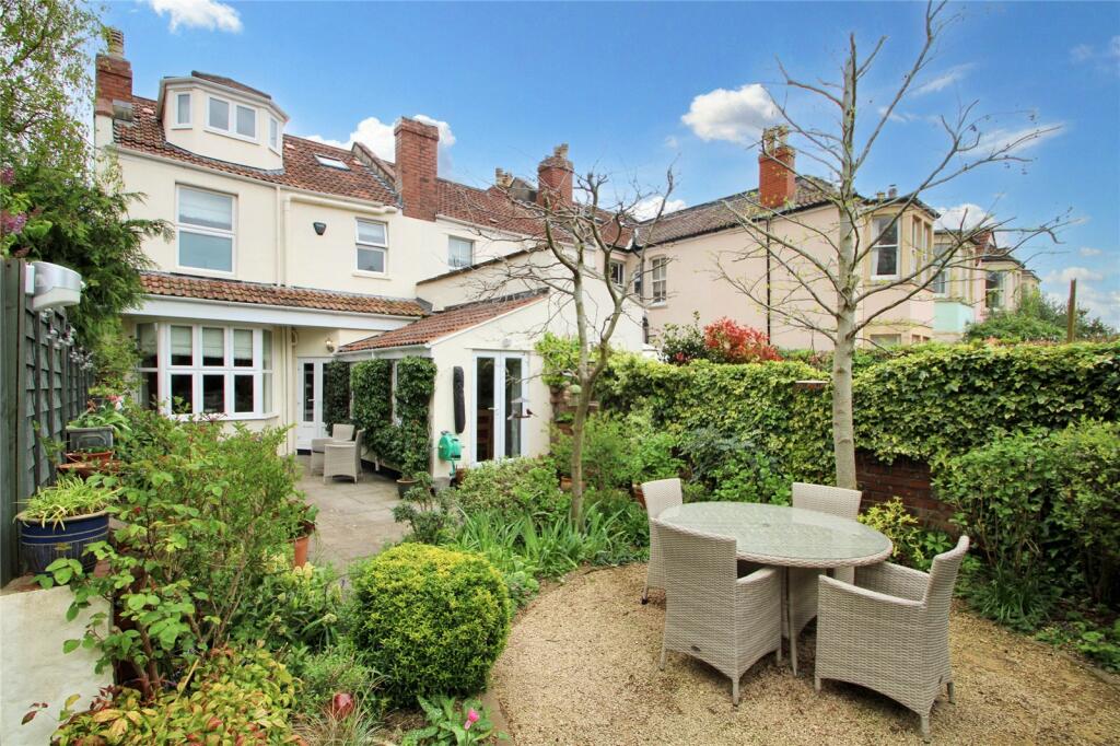 4 bedroom semidetached house for sale in Hampstead Road, BRISTOL, BS4