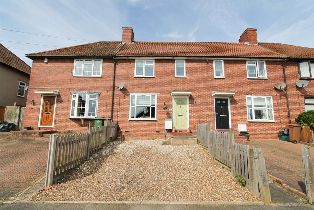 3 bedroom terraced house for sale in Welbeck Road, Sutton, SM1