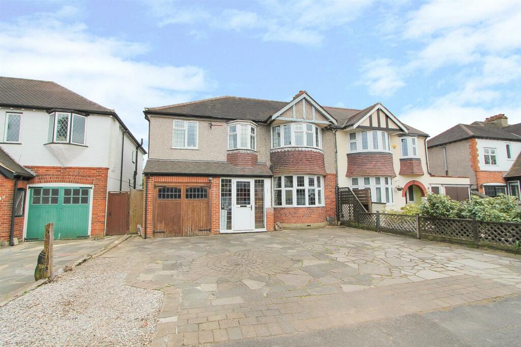 4 bedroom semidetached house for sale in Banstead Road South, Sutton, SM2