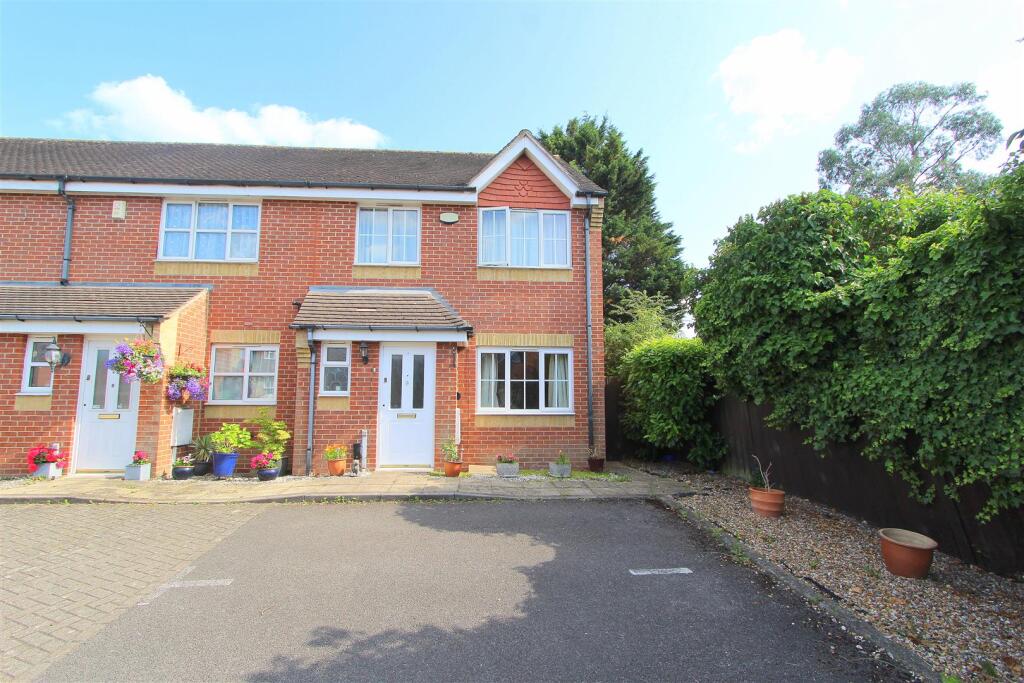 Main image of property: Amberwood Close, Wallington