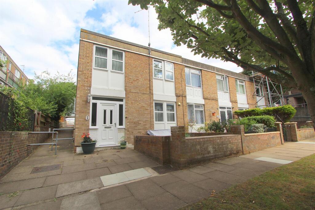 Main image of property: Yarbridge Close, Sutton, SM2