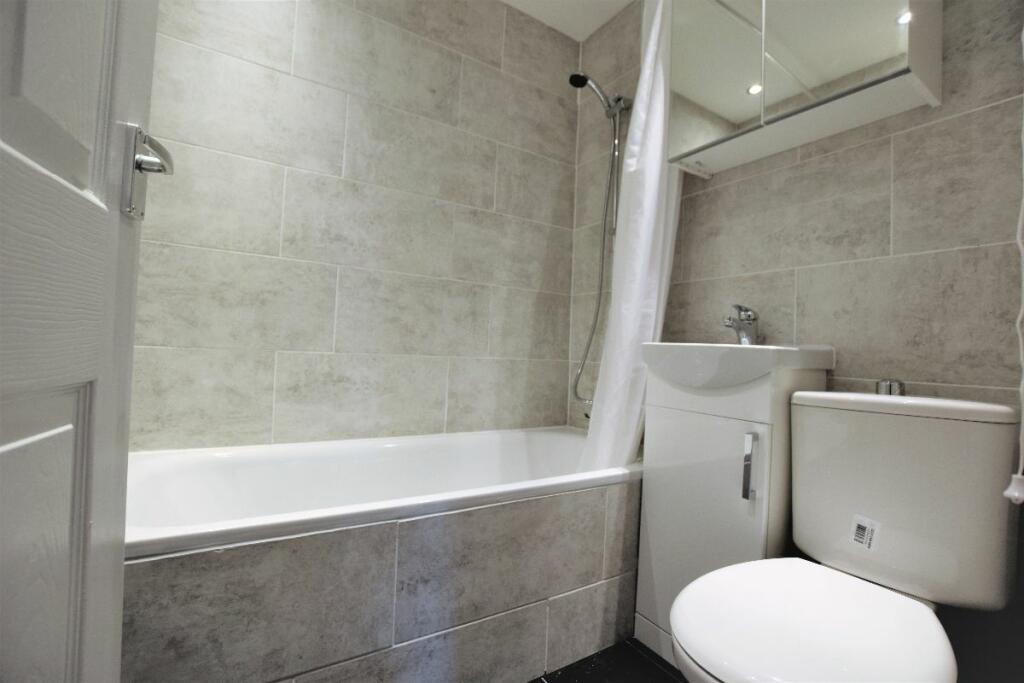 Additional property image - 5 Bed Student House - 23 Tudor Road
