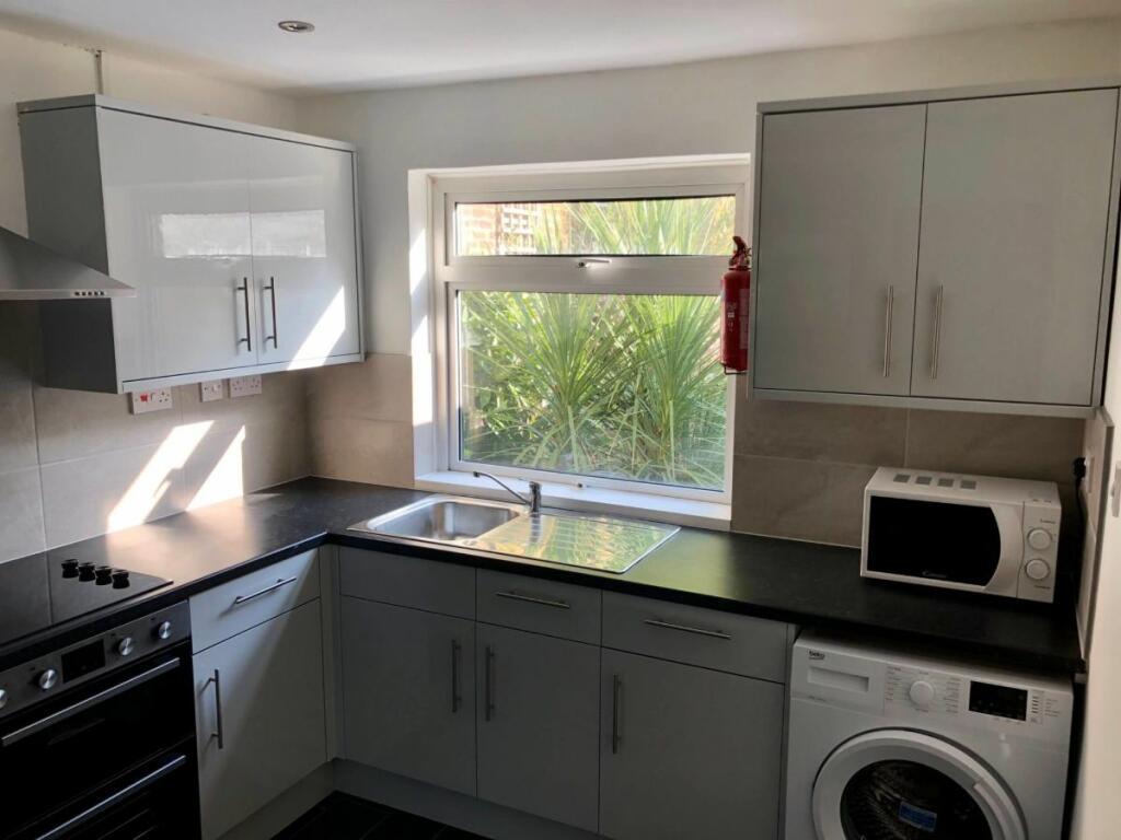 Additional property image - 5 Bed Student Home - Downs Road, Canterbury