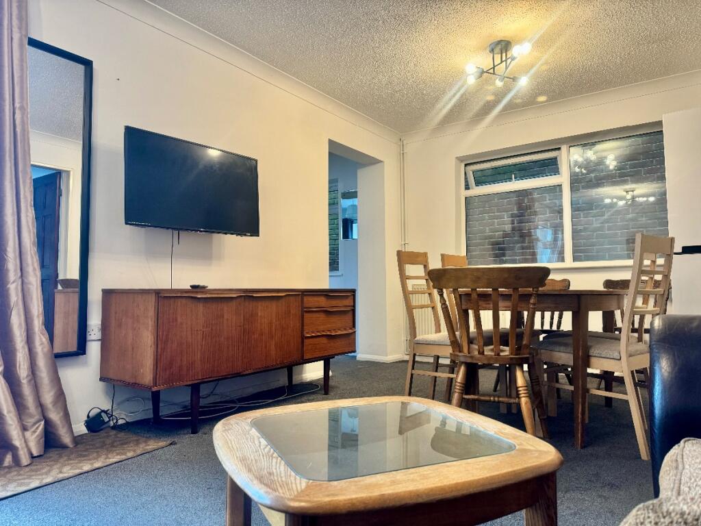 Additional property image - 5 Bed Student Home - Downs Road, Canterbury