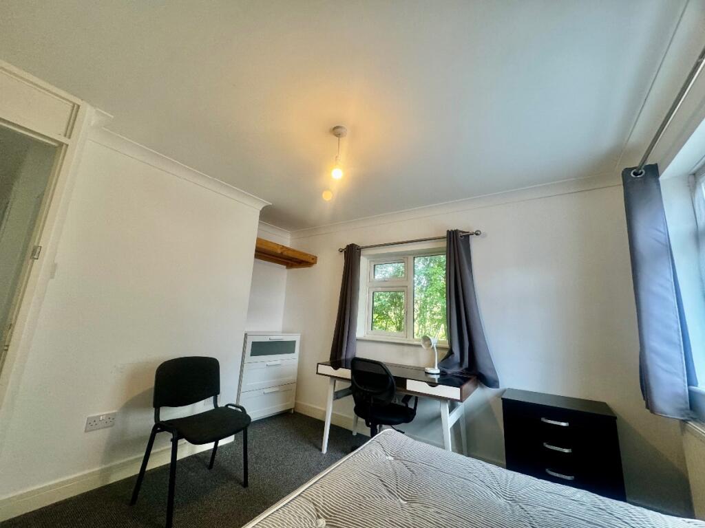 Additional property image - 5 Bed Student Home - Downs Road, Canterbury