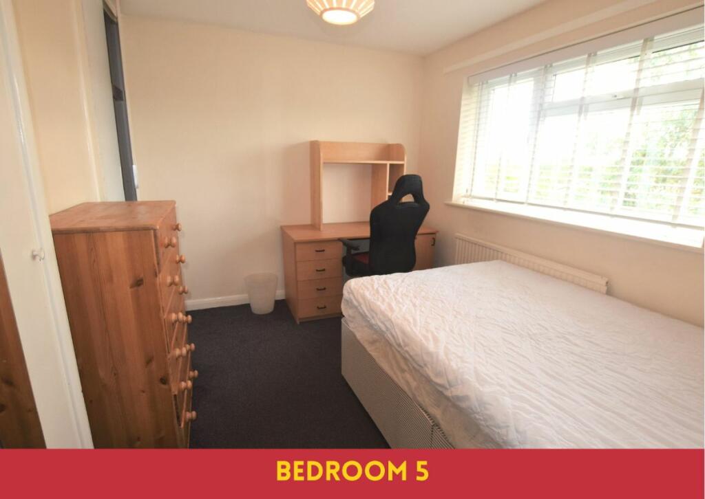 Additional property image - 35 Brockenhurst Close
