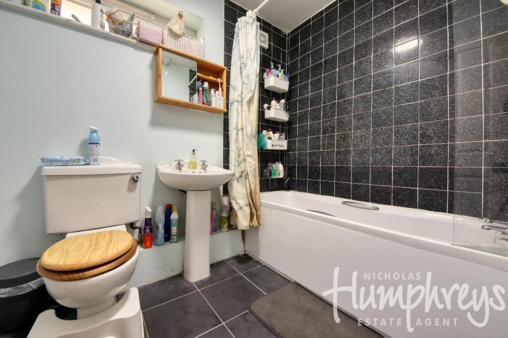 Additional property image - 4 Bed Student Home - 61a Kemsing Gardens