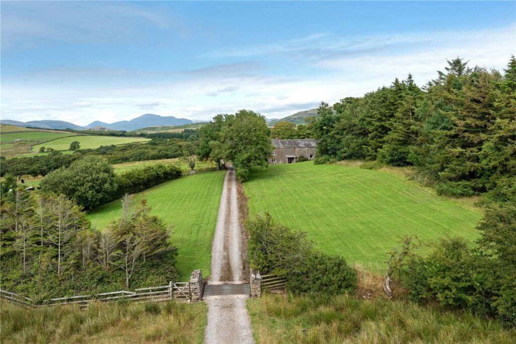 4 bedroom detached house for sale in Woodside House & Land