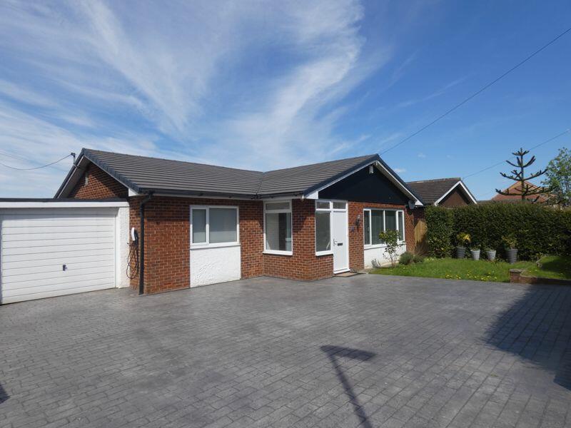 3 bedroom detached bungalow for sale in South View, Spennymoor, DL16