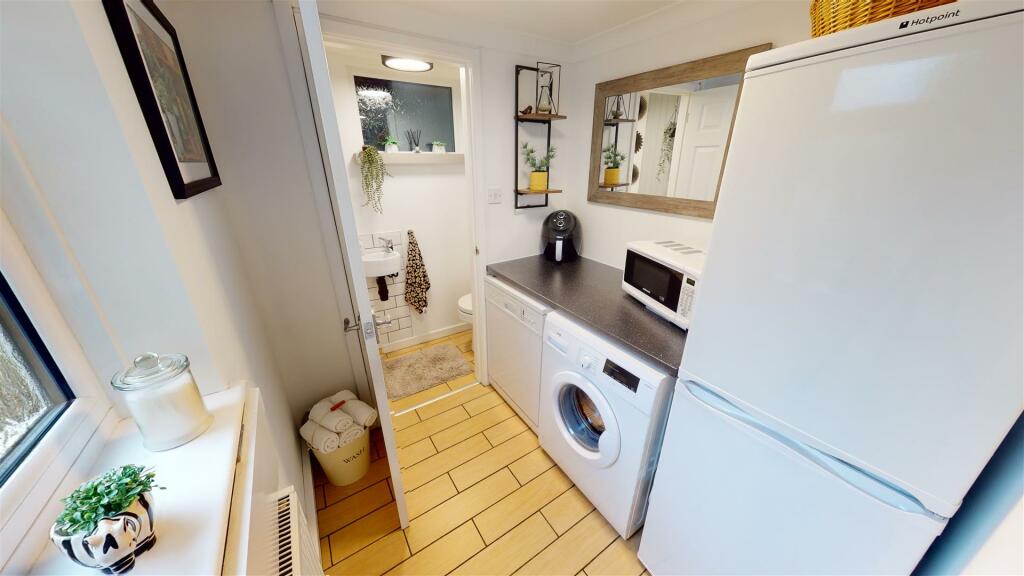 3 bedroom detached house for sale in Skelton Close, St. Helens, WA11 9