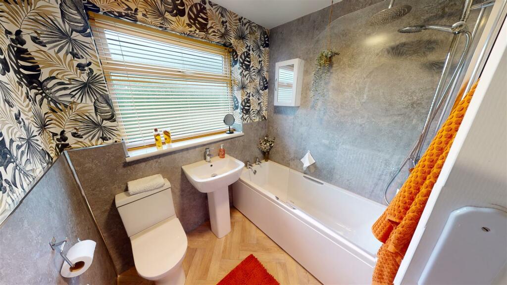 3 bedroom detached house for sale in Skelton Close, St. Helens, WA11 9