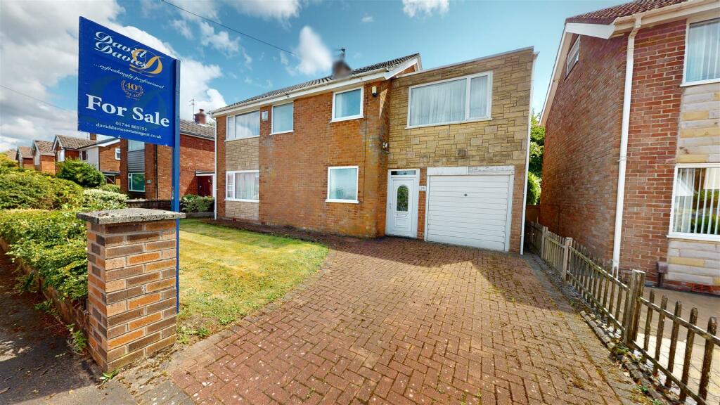 4 bedroom detached house for sale in The Avenue, Rainford, WA11 8, WA11