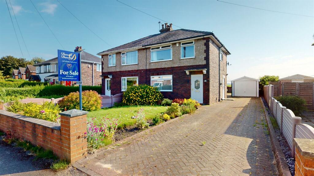 3 bedroom semidetached house for sale in News Lane, Rainford, St