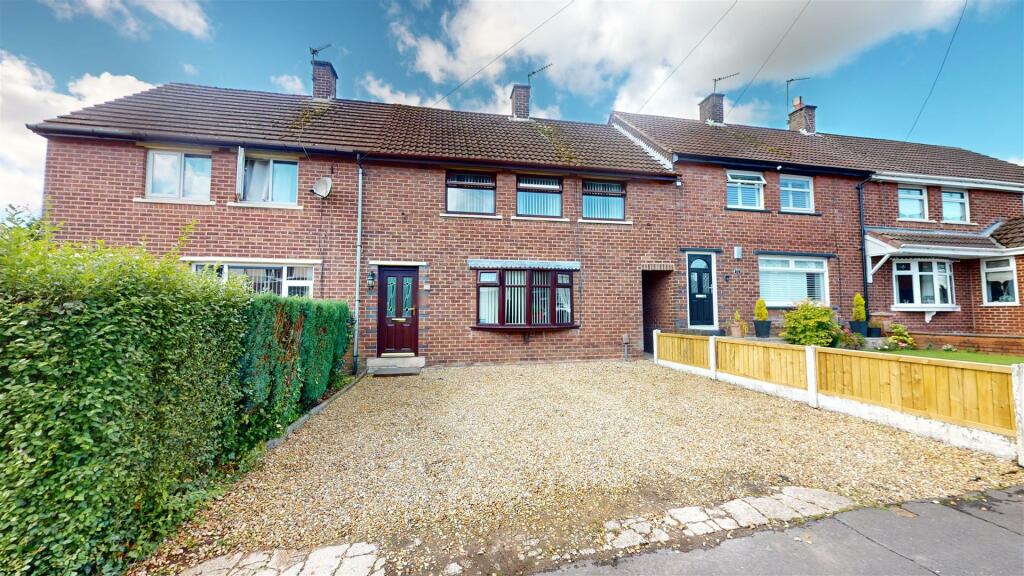 3 bedroom terraced house for sale in Claremont Road, Billinge, Wigan, WN5