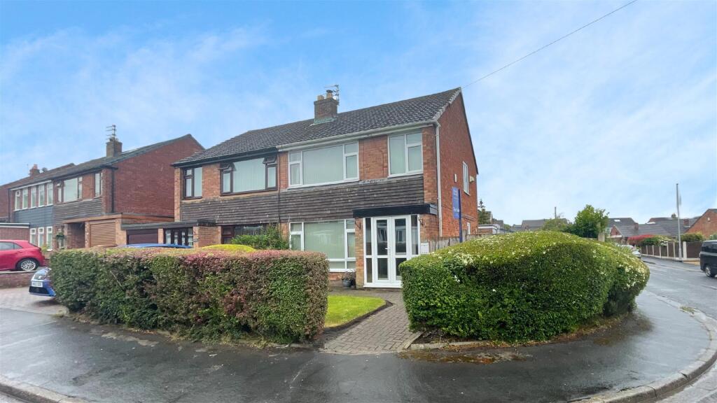 Main image of property: Witton Way, Rainford, WA11 8JT