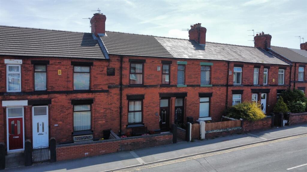 Main image of property: Marshalls Cross Road, St. Helens