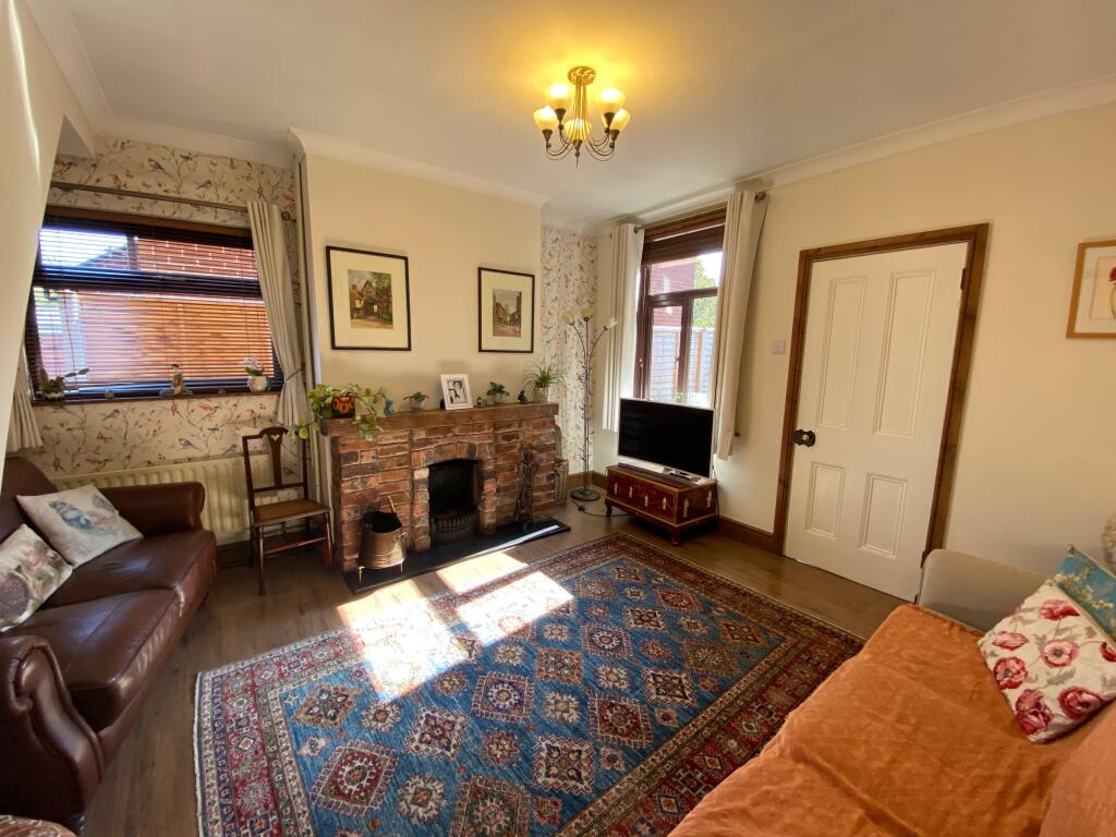 2 bedroom semidetached house for sale in Bradwall Street, Sandbach, CW11