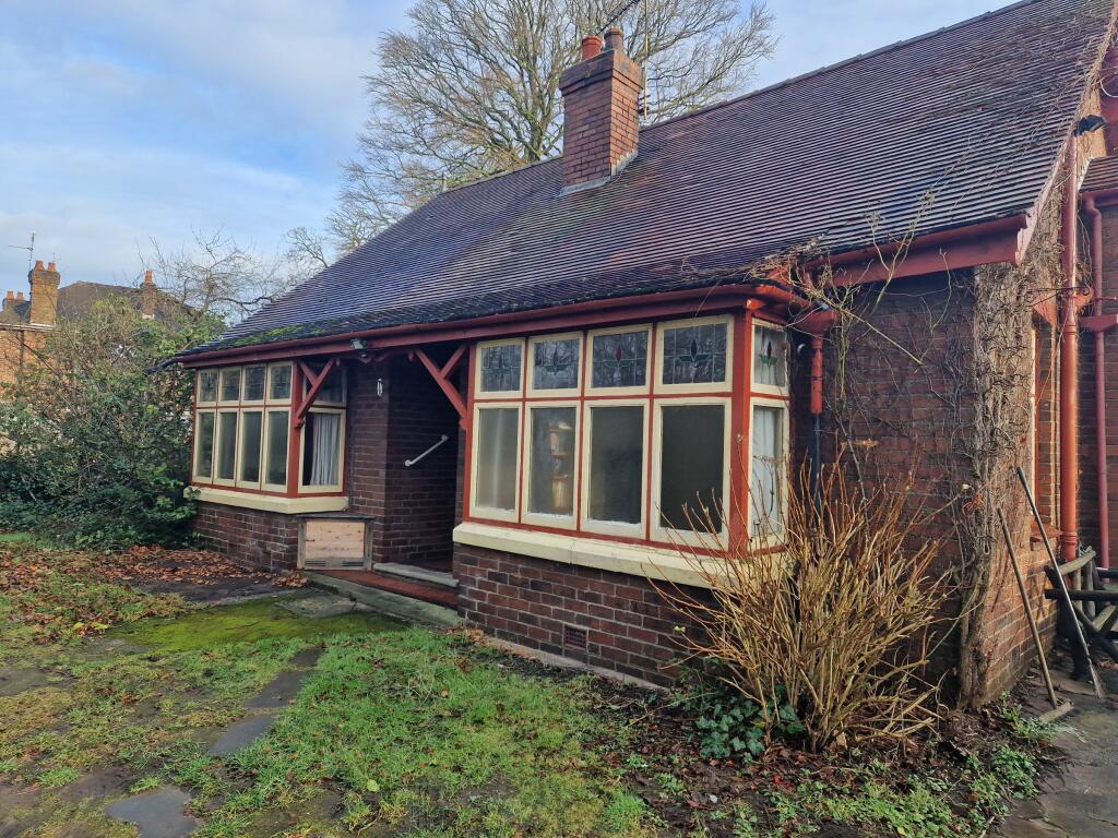 3 bedroom detached house for sale in Wheelock House, Crewe Road