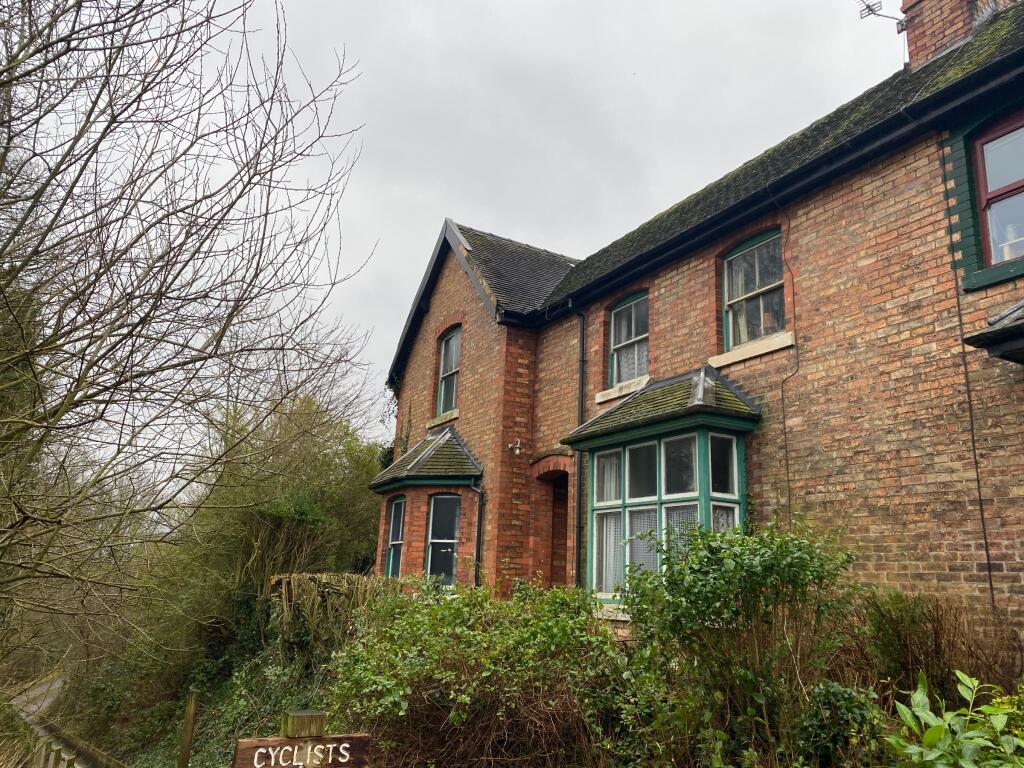 4 bedroom semidetached house for sale in Wheelock Station Cottage, Sandbach, CW11