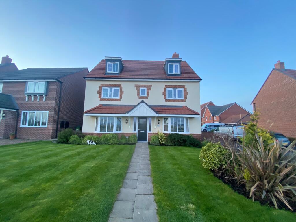 5 bedroom detached house for sale in Hazel Way, Edleston, Nantwich, CW5