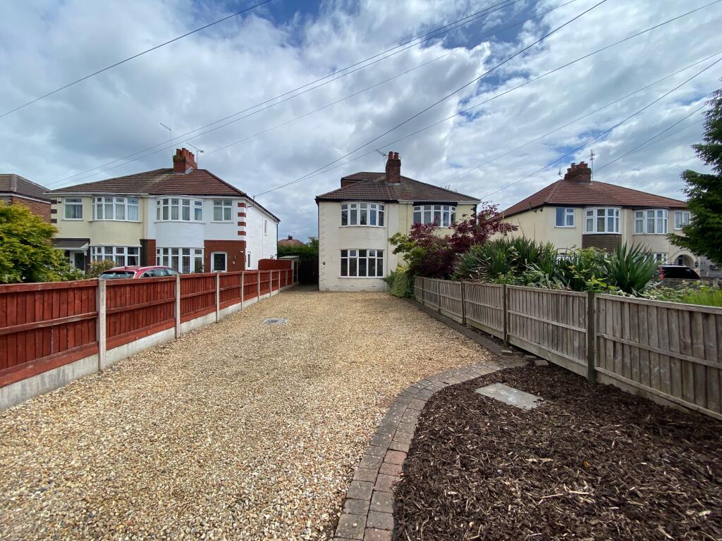 3 bedroom semidetached house for sale in Valley Road, Crewe, CW2