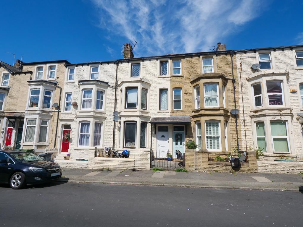 5 bedroom terraced house