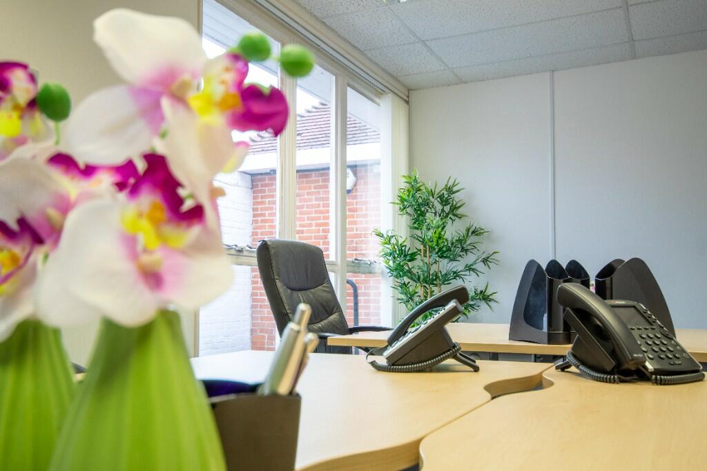 Additional property image - Alexander Road, St. Albans, Hertfordshire, AL2