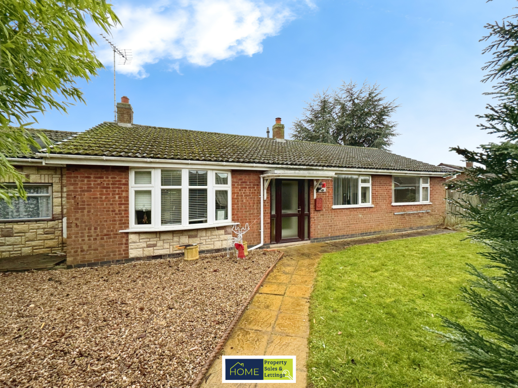 3 bedroom bungalow for sale in Weavers Wynd, East Goscote, Leicester