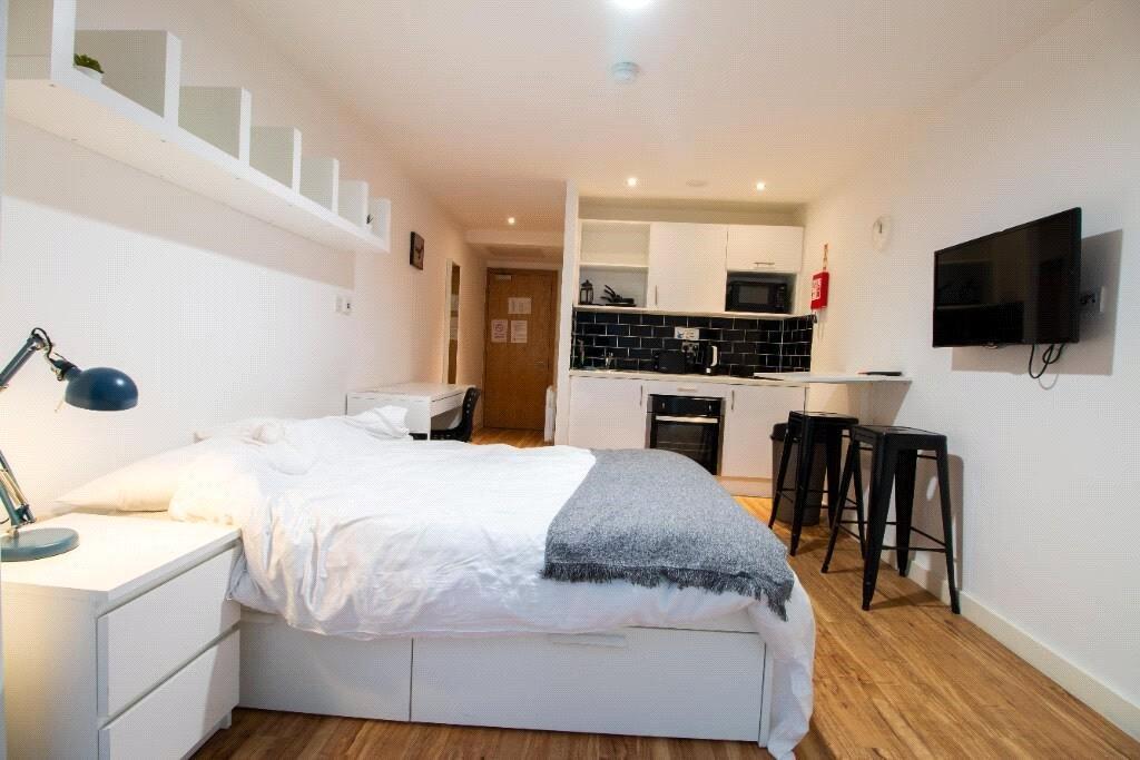 Main image of property: A Liverpool One, 1 David Lewis Stre, Liverpool, Merseyside, Liverpool, L1