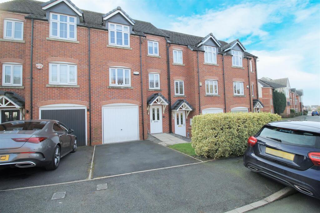 Main image of property: The Green, Hyde