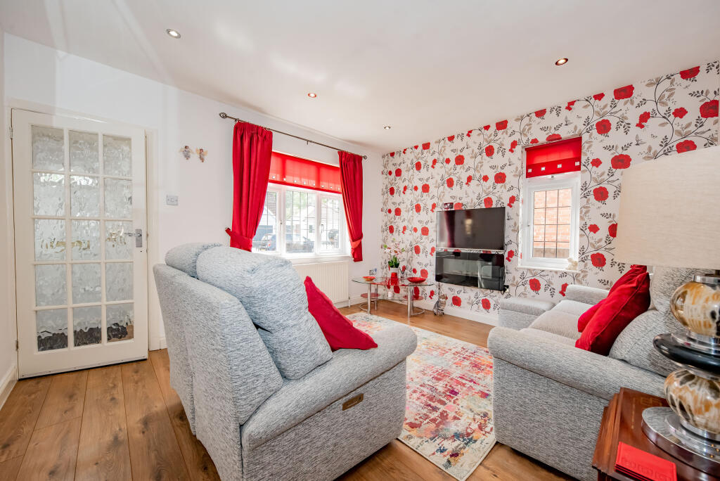 Main image of property: Sandhurst Road, Yateley, Hampshire, GU46