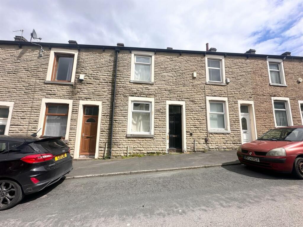 3 bedroom terraced house for sale in Nairne Street, Burnley, BB11
