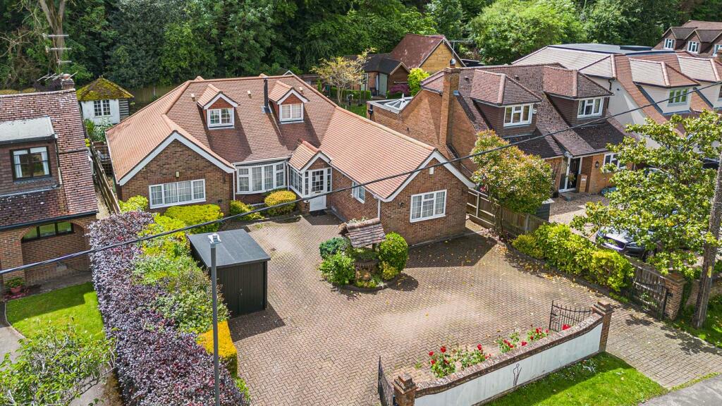 Main image of property: Marlow Bottom, Marlow, SL7